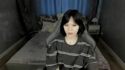 Snapshot of loly_cuttie chatting on May 6, 2026, 1:14 am Loly online show from May 6, 2026, 1:14 am
