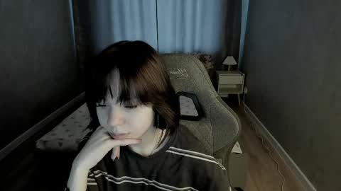 Snapshot of loly_cuttie chatting on May 23, 2026, 1:11 am Loly online show from May 23, 2026, 1:11 am