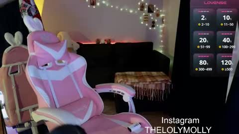 Molli online show from December 11, 2024, 6:09 pm