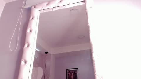 Loly online show from January 12, 2025, 12:01 pm