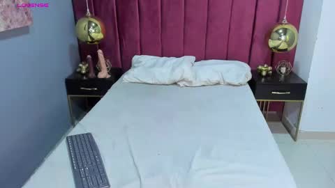 Loly online show from February 23, 2025, 6:56 pm