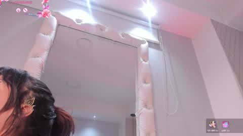 Loly online show from September 17, 2025, 2:02 am