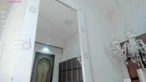 Loly online show from October 3, 2025, 3:47 am