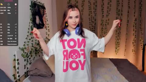 Lona online show from January 13, 2026, 7:08 pm