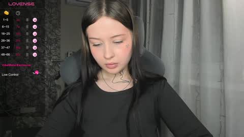 Snapshot of lonalye chatting on December 29, 2024, 7:43 pm lona online show from December 29, 2024, 7:43 pm