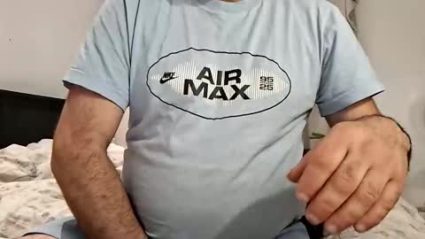 Snapshot of london_boy_35 chatting on June 1, 2026, 11:06 pm hey you online show from June 1, 2026, 11:06 pm