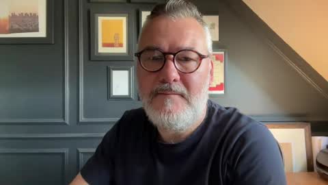 EnglishBear online show from June 19, 2026, 8:40 am