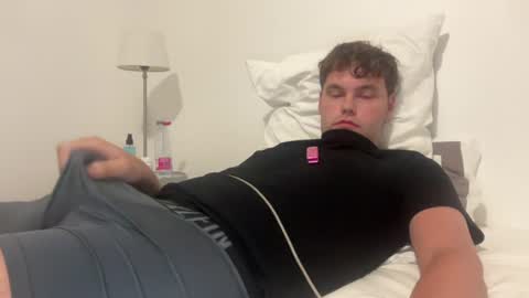 Snapshot of londonlad2002x chatting on July 22, 2026, 1:08 am londonlad2002x online show from July 22, 2026, 1:08 am