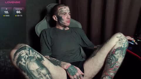 Snapshot of lone1ycrystal chatting on October 28, 2025, 9:17 pm Chris online show from October 28, 2025, 9:17 pm