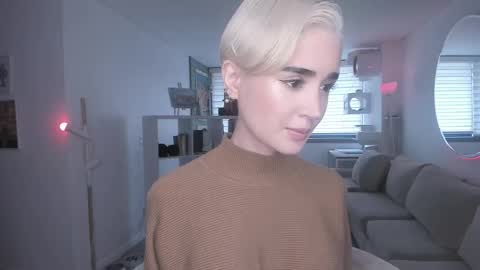 SABRINA online show from February 10, 2025, 5:41 pm