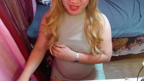 Snapshot of lonelysofia6969 chatting on May 23, 2026, 6:34 pm lonelysofia6969 online show from May 23, 2026, 6:34 pm