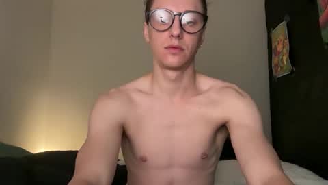 Snapshot of longdickelijah chatting on April 20, 2026, 10:22 pm longdickelijah online show from April 20, 2026, 10:22 pm