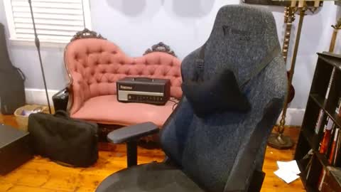 Snapshot of longhair021 chatting on September 14, 2025, 11:59 pm longhair online show from September 14, 2025, 11:59 pm