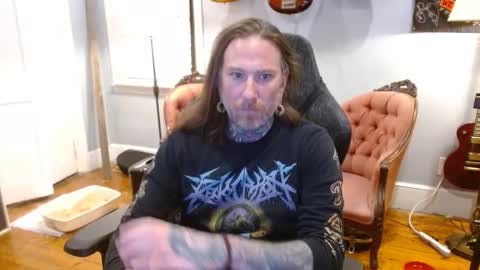 Snapshot of longhair021 chatting on November 24, 2025, 12:54 am longhair online show from November 24, 2025, 12:54 am