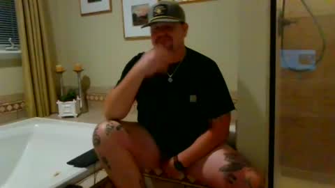 Snapshot of longlastingviking chatting on June 17, 2026, 4:04 am longlastingviking online show from June 17, 2026, 4:04 am