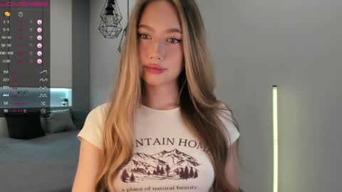 Snapshot of longoriaeva chatting on May 23, 2026, 5:50 pm Eva online show from May 23, 2026, 5:50 pm