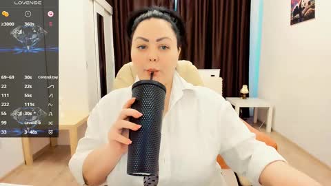 Snapshot of lonifire_7 chatting on February 6, 2025, 12:16 pm Nina online show from February 6, 2025, 12:16 pm