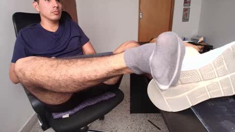 Snapshot of looki_16 chatting on November 28, 2025, 4:20 pm looki 16 online show from November 28, 2025, 4:20 pm