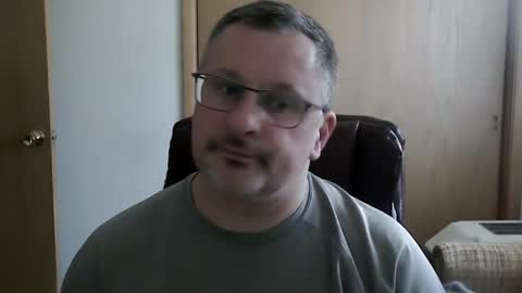 Snapshot of lookin75 chatting on March 2, 2026, 8:48 pm lookin75 online show from March 2, 2026, 8:48 pm