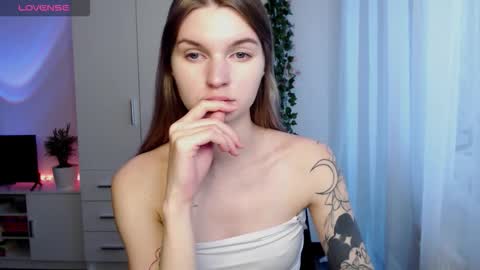 Luna online show from November 21, 2025, 9:08 am