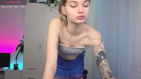 Luna online show from July 25, 2026, 2:31 am