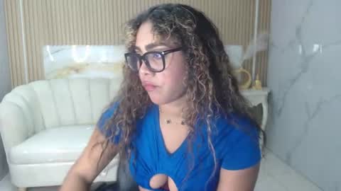 loola_s online show from July 11, 2026, 12:19 pm