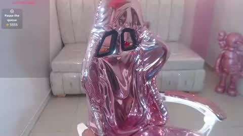 loola_s online show from July 24, 2026, 2:42 am