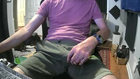 looselycut online show from July 4, 2026, 11:05 am