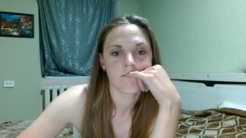 Snapshot of lora879 chatting on June 11, 2026, 8:51 pm Lora online show from June 11, 2026, 8:51 pm