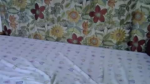 Snapshot of lora_amor chatting on May 13, 2026, 1:30 pm lora_amor online show from May 13, 2026, 1:30 pm