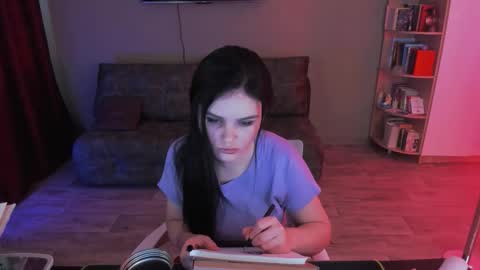 Lora Cain online show from March 11, 2026, 3:56 am