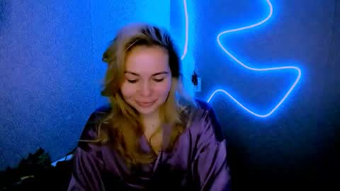 Lora online show from February 6, 2026, 3:22 am