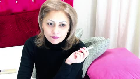 Snapshot of loradelniro1 chatting on December 29, 2024, 1:17 pm loradelniro1 online show from December 29, 2024, 1:17 pm