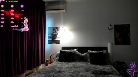 Lora online show from January 14, 2025, 9:13 am