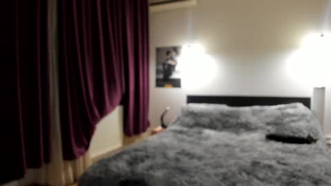 Lora online show from February 21, 2025, 9:00 pm