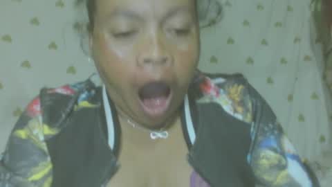 LorahVane online show from July 3, 2026, 6:47 pm