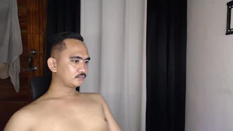 Snapshot of lord_of_cum69 chatting on May 4, 2026, 2:13 pm Macky online show from May 4, 2026, 2:13 pm