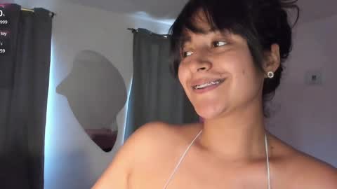 Snapshot of lore_rey chatting on February 16, 2025, 9:38 pm lore_rey online show from February 16, 2025, 9:38 pm