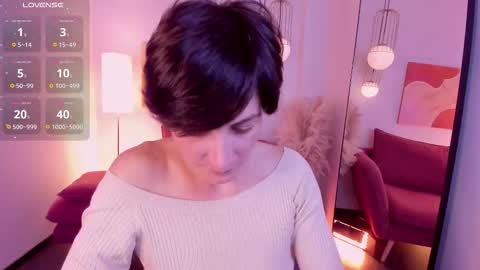 Loren online show from October 8, 2025, 3:09 pm