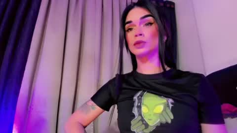 lesly lorena online show from July 26, 2026, 3:04 am