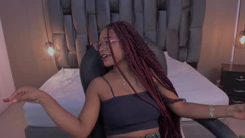 Snapshot of lorena_vieira_ chatting on March 2, 2025, 8:07 pm Lorena Vieira online show from March 2, 2025, 8:07 pm