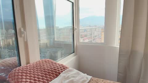 Amelia online show from April 17, 2026, 6:38 am