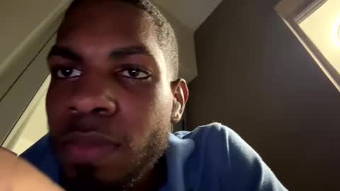 Snapshot of lorenzo17a chatting on January 1, 2025, 12:00 am lorenzo17a online show from January 1, 2025, 12:00 am