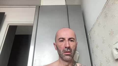 Snapshot of lorenzo44300 chatting on December 2, 2025, 12:32 pm lorenzo44300 online show from December 2, 2025, 12:32 pm