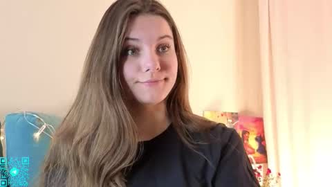 Snapshot of lorettadunnelli chatting on November 16, 2025, 5:40 pm Chloe for Fan BlackHole online show from November 16, 2025, 5:40 pm