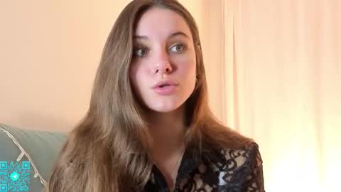 Snapshot of lorettadunnelli chatting on November 17, 2025, 5:41 pm Chloe for Fan BlackHole online show from November 17, 2025, 5:41 pm