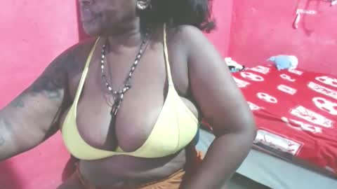 Snapshot of loretybighot chatting on April 22, 2026, 11:56 am loretybighot online show from April 22, 2026, 11:56 am