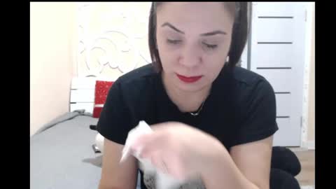 LorraGrey online show from December 21, 2024, 4:30 am