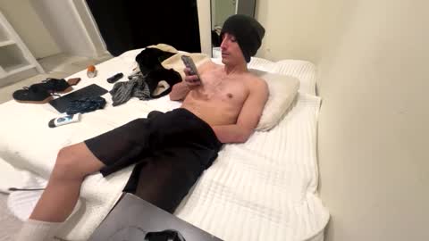 lostpuppyboy online show from December 15, 2025, 8:18 am