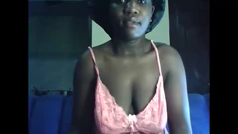 lotty_lavilla online show from April 21, 2026, 2:51 am